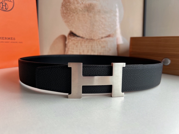 エルメスベルト正面デザイン